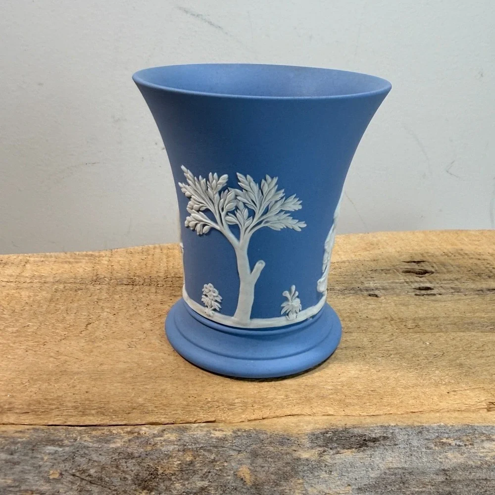 Wedgwood blue jasperware